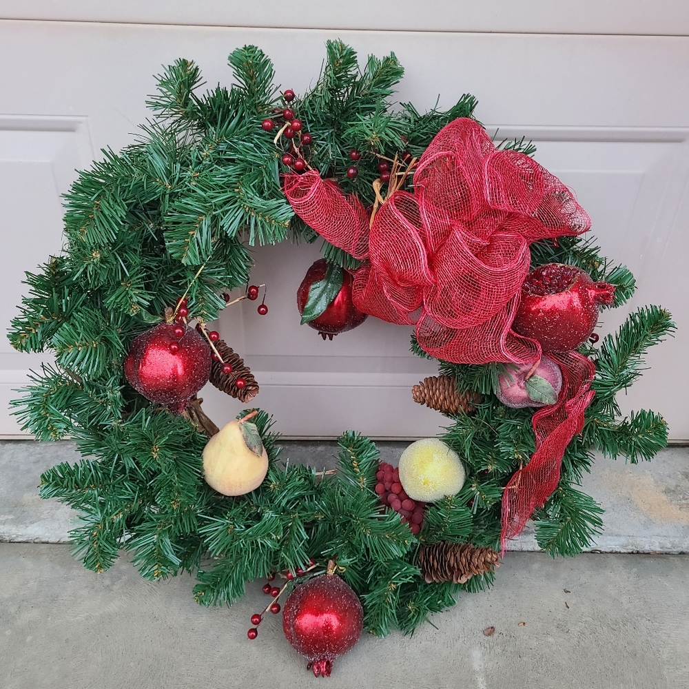 Christmas Fruit Wreath